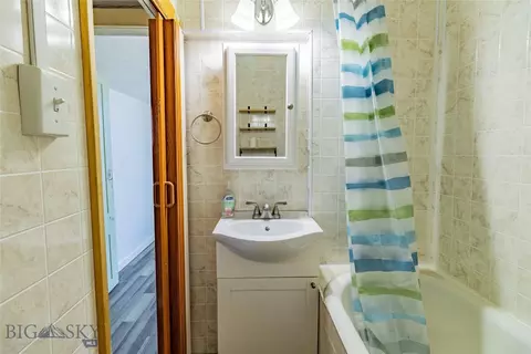Bath - 1608 1st St, Walkerville, MT 59701 photo 5 of 5