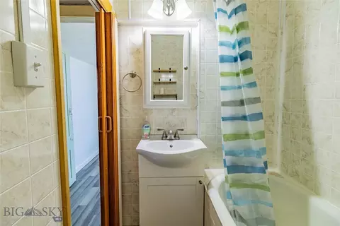 Bath - 1608 1st St, Walkerville, MT 59701 photo 5 of 5