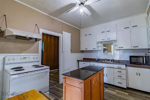 Kitchen - 1608 1st St, Walkerville, MT 59701 photo 3 of 3
