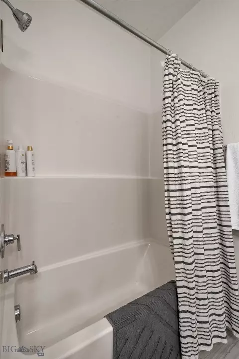 Bath - 98 Caitlin Rd, Bozeman, MT 59718 photo 7 of 9