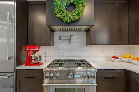 Kitchen - 9200 River Rd, Bozeman, MT 59718 photo 3 of 6