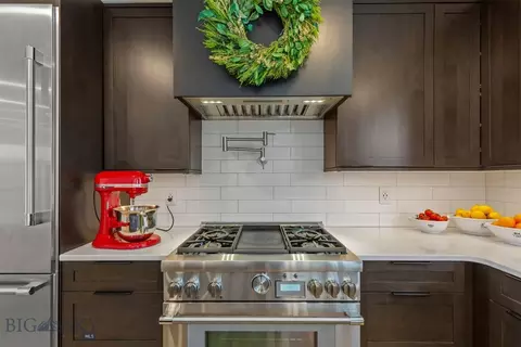 Kitchen - 9200 River Rd, Bozeman, MT 59718 photo 3 of 6