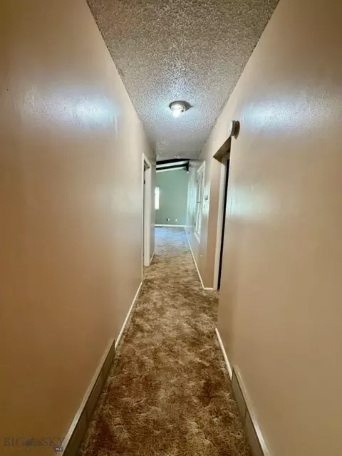 Entry Way - 1036 E Reeder St, Dillon, MT 59725 photo 2 of 3