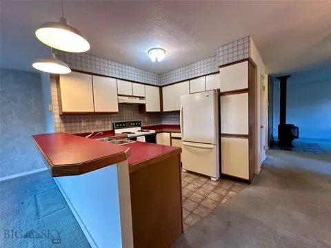 Kitchen - 7 Flathead Ave, Bozeman, MT 59718 photo 2 of 2