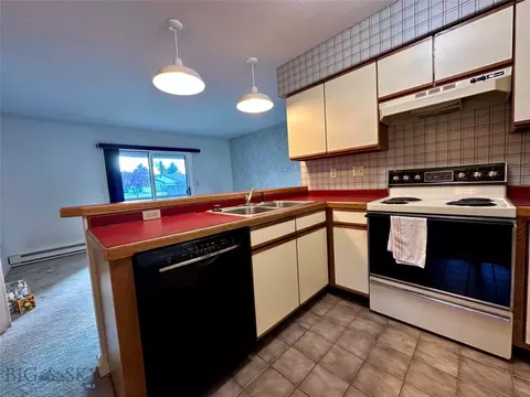 Kitchen - 7 Flathead Ave, Bozeman, MT 59718 photo 1 of 2