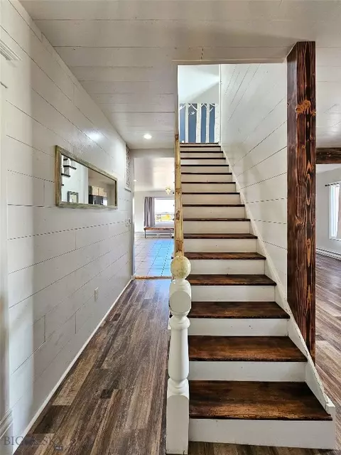 Entry Way - 412 E 4th, Big Timber, MT 59011 photo 2 of 7