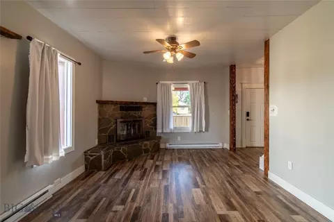 Living - 412 E 4th, Big Timber, MT 59011 photo 6 of 9