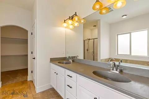 Bath - 1157 Springbrook Ave, Bozeman, MT 59718 photo 1 of 8
