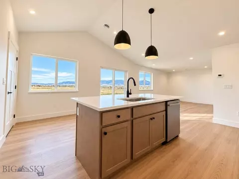 Kitchen - 515 Wise Way, Belgrade, MT 59714 photo 5 of 5