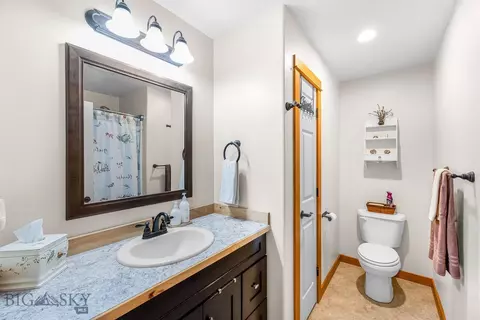 Bath - 616 W Adams St, Three Forks, MT 59752 photo 3 of 5
