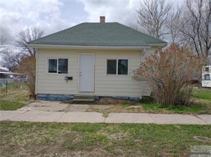 319 2nd St E, Roundup, MT 59072 photo 1
