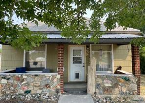 208 2nd St E, Roundup, MT 59072 photo 1
