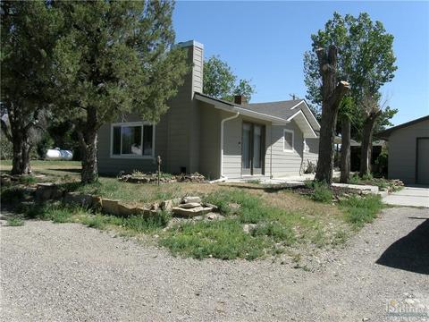 812 4th St W, Roundup, MT 59072 photo 1
