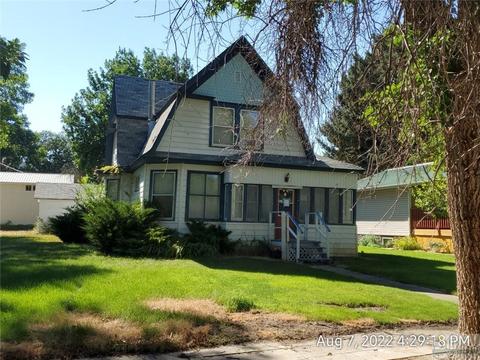 218 S 3rd St, Bridger, MT 59014 photo 1