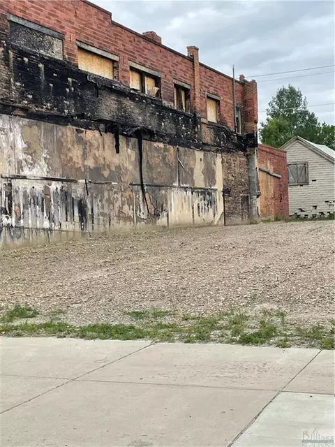 229 Main St, Roundup, MT 59072 photo 1