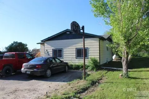 605 13th W, Circle, MT 59215 photo 1