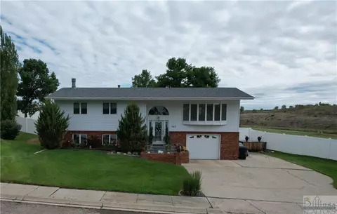 107 Juniper Ave, Glendive, MT 59330 photo 1