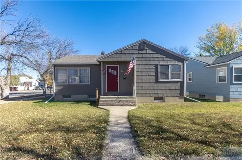 1124 2nd St W, Roundup, MT 59072 photo 1