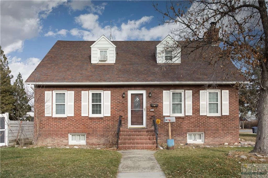 403 4TH ST W  