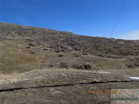 215 N 1st St, Bearcreek, MT 59007