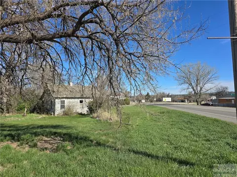 1403 3rd St W, Roundup, MT 59072 photo 1