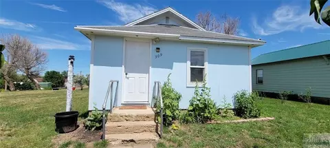 309 W Custer Ave, Baker, MT 59313 photo 1