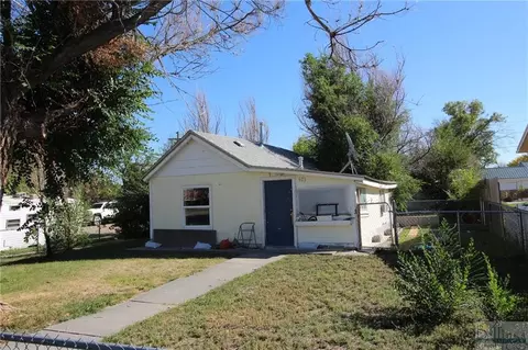 210 7th St E, Hardin, MT 59034 photo 1