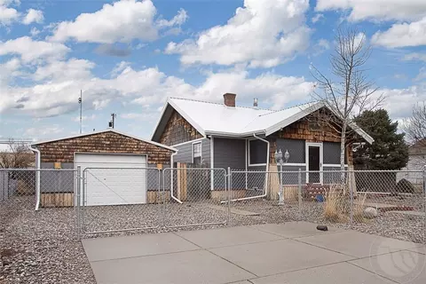 615 N Custer Ave, Hardin, MT 59034
