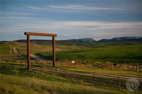 2887 Piper Cutoff S, Lewistown, MT 59457
