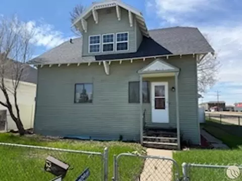 124 Lincoln Ave NW, Sidney, MT 59270