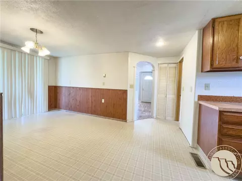 Dining - 833 S 2nd St S, Hardin, MT 59034 photo 1 of 2