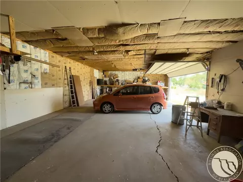 Exterior - 833 S 2nd St S, Hardin, MT 59034 photo 4 of 10