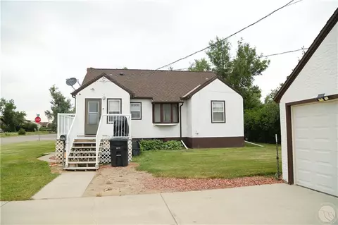 426 3rd St W, Hardin, MT 59034 photo 1