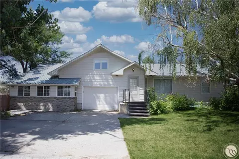 702 2nd W, Hardin, MT 59034 photo 1