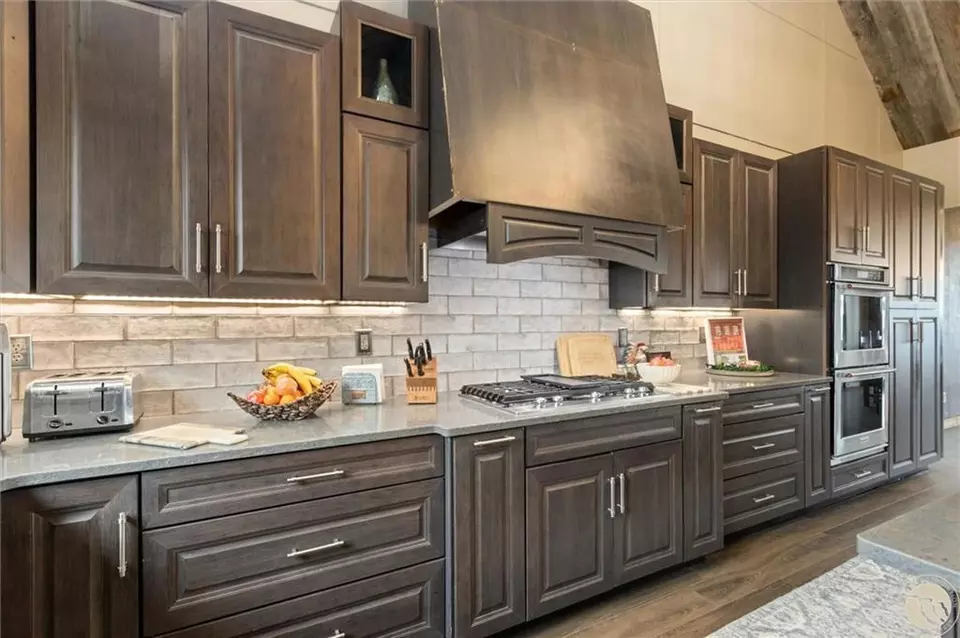 Kitchen - 50 Pleasant Grove Rd, Roundup, MT 59072 photo 4 of 6