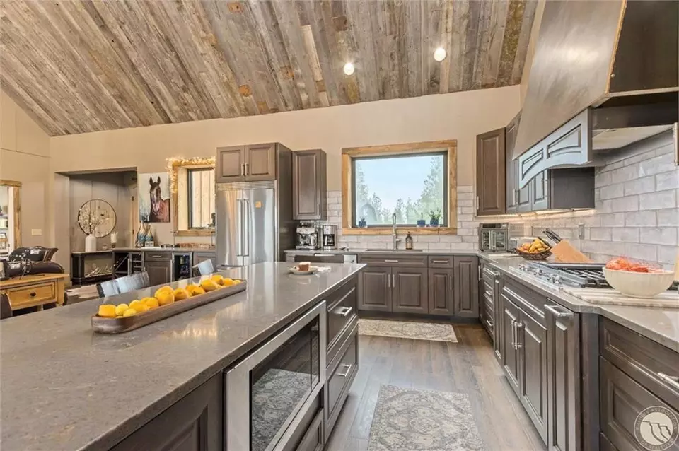 Kitchen - 50 Pleasant Grove Rd, Roundup, MT 59072 photo 6 of 6