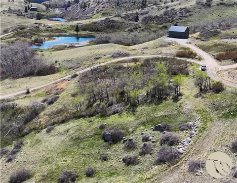 18 Elk Park Trl, Nye, MT 59061