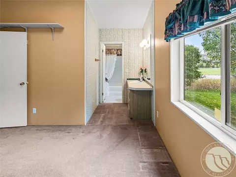 Bath - 37 Barham Rd, Columbus, MT 59019 photo 2 of 3