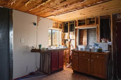 Kitchen - 9 Lost Cache Rd, Columbus, MT 59019 photo 3 of 3