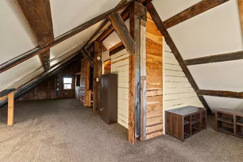 Entry Way - 9 Lost Cache Rd, Columbus, MT 59019 photo 3 of 5