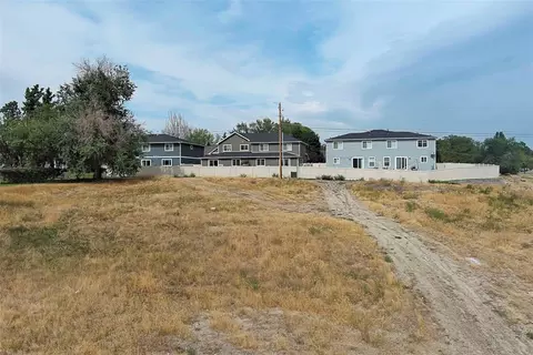 1009 Wyoming Ave, Billings, MT 59102