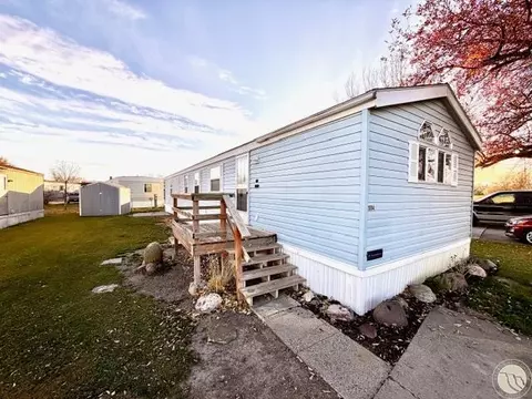 1004 E 8th St, Laurel, MT 59044 photo 1