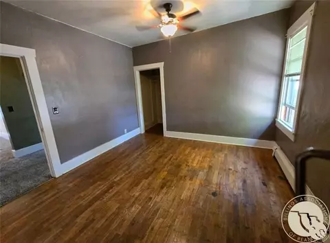 Living - 345 N 3rd St, Columbus, MT 59019 photo 2 of 3