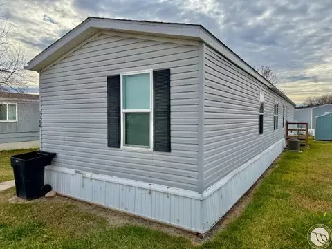 1104 E 8th St, Laurel, MT 59044 photo 1