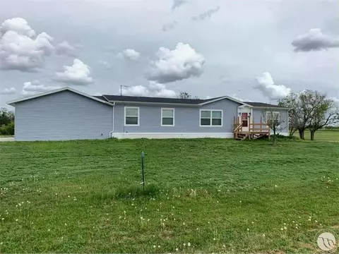 118 Sanders St, Plevna, MT 59344