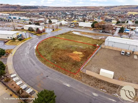 1336 Holiday Cir, Billings, MT 59101