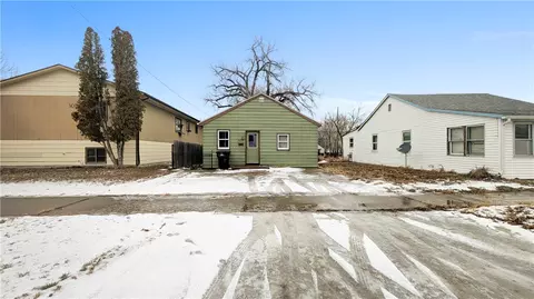 307 N Sargent Ave, Glendive, MT 59330