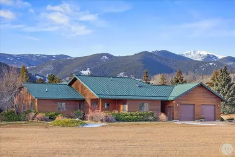 15 Ski Ln, Red Lodge, MT 59068