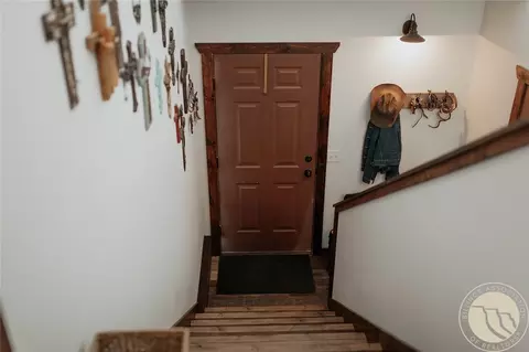 Entry Way - 154 Old Divide Rd, Roundup, MT 59072 photo 6 of 6