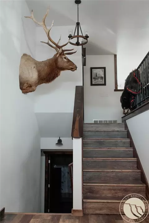 Entry Way - 154 Old Divide Rd, Roundup, MT 59072 photo 3 of 6